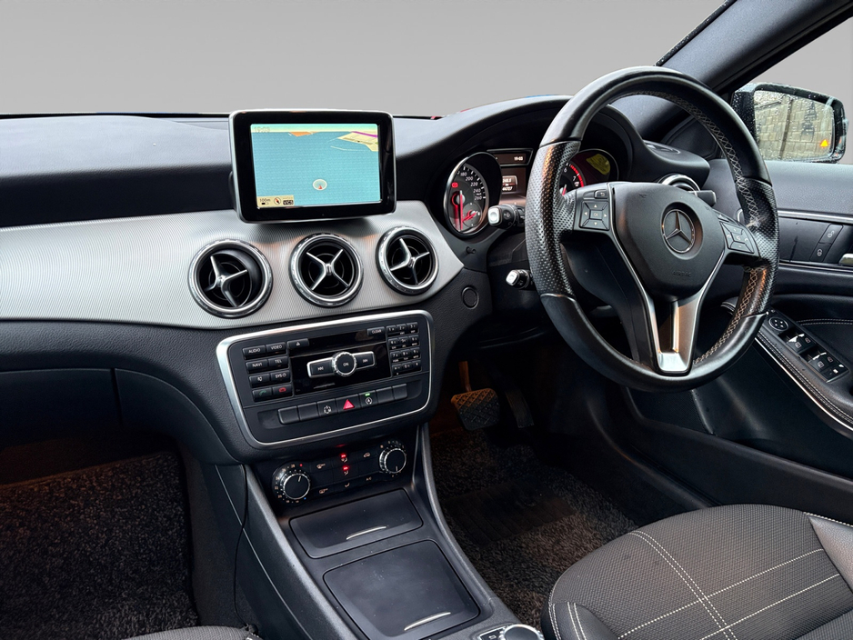 Mercedes-Benz GLA Class 1.6 Petrol Auto — thumbnail 11