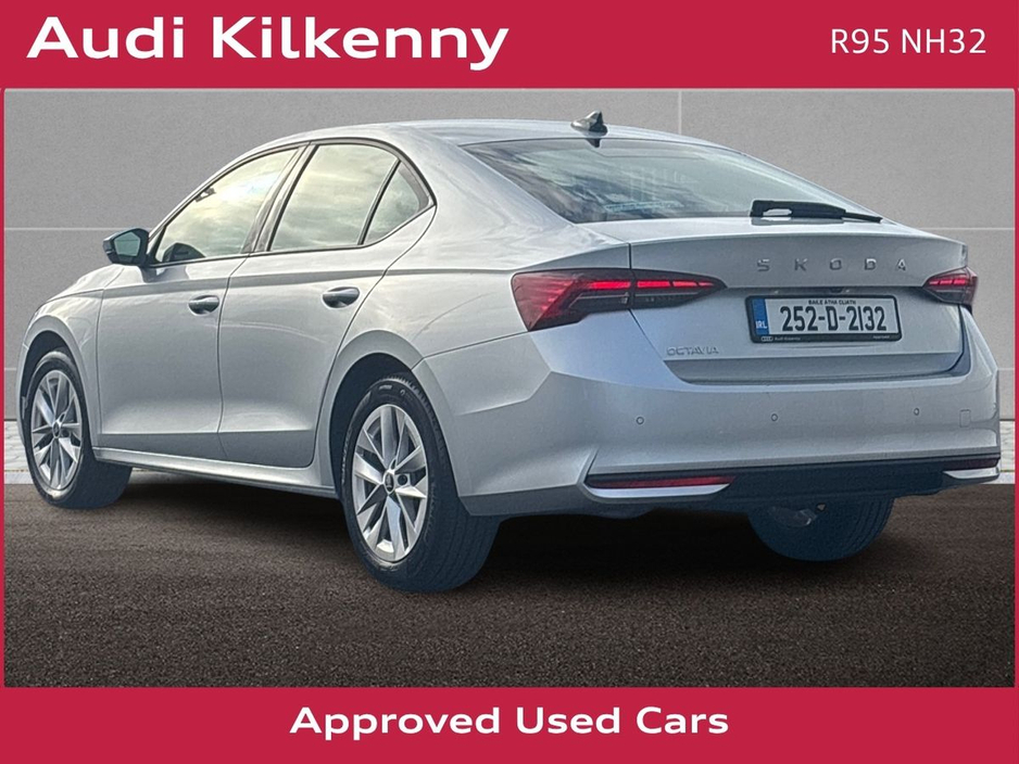 Skoda Octavia SELECTION 2.0 TDI 115 BHP 4DR *1 OWNER - PRISTINE CAR - IN STOCK & READY FOR COLLECTION* — thumbnail 4