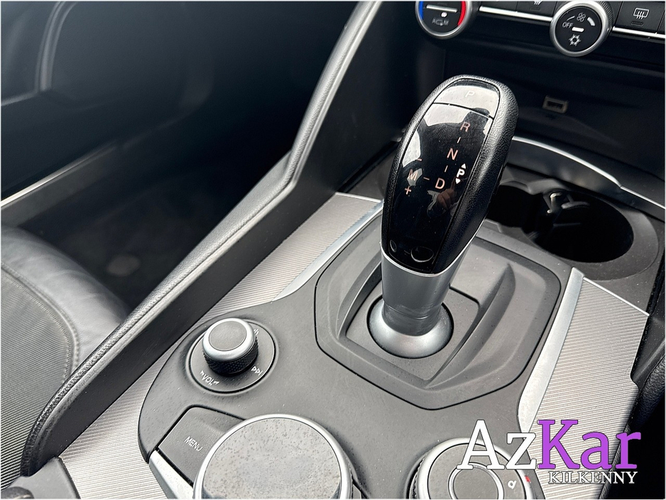2017 Alfa Romeo Giulia 2.1L Diesel For Sale Images