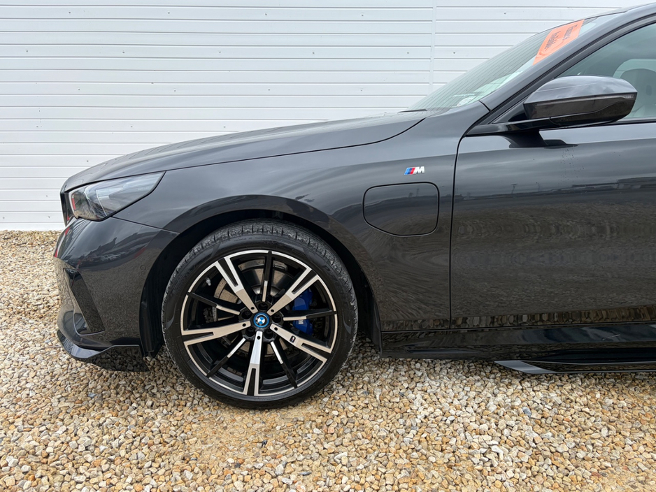 2024 BMW 5 Series 2L Petrol Plug-in Hybrid For Sale Images