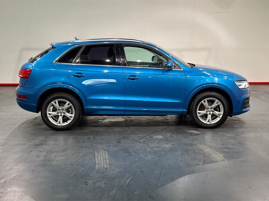 Audi Q3 1.4 TFSI SPORT AUTOMATIC - FACTORY ALLOYS - XENON HEADLIGHTS - REVERSE CAMERA - MULTI FUNCTION STEERING WHEEL - ELECTRIC WINDOWS — thumbnail 2