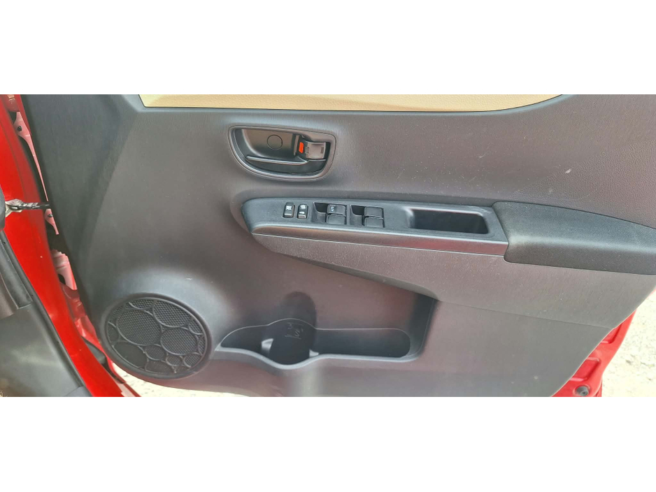 2013 Toyota Vitz 1L Petrol For Sale Images