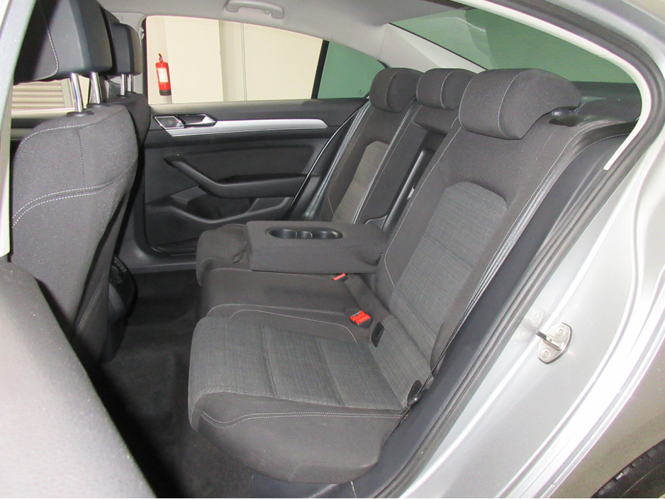2021 Volkswagen Passat 2.0L Diesel For Sale Images