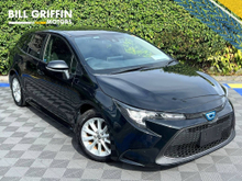 Toyota Corolla TOURING 1.8 HYBRID AUTO // REVERSE CAMERA // DIGITAL CLIMATE CONTROL // ADAPTIVE CRUISE CONTROL