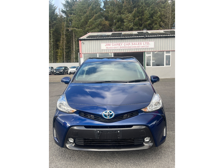 2016 Toyota Prius Alpha 1.8L Petrol Hybrid For Sale Images
