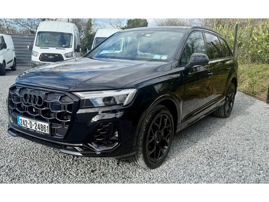 2024 Audi Q7 3L Petrol Plug-in Hybrid For Sale Images