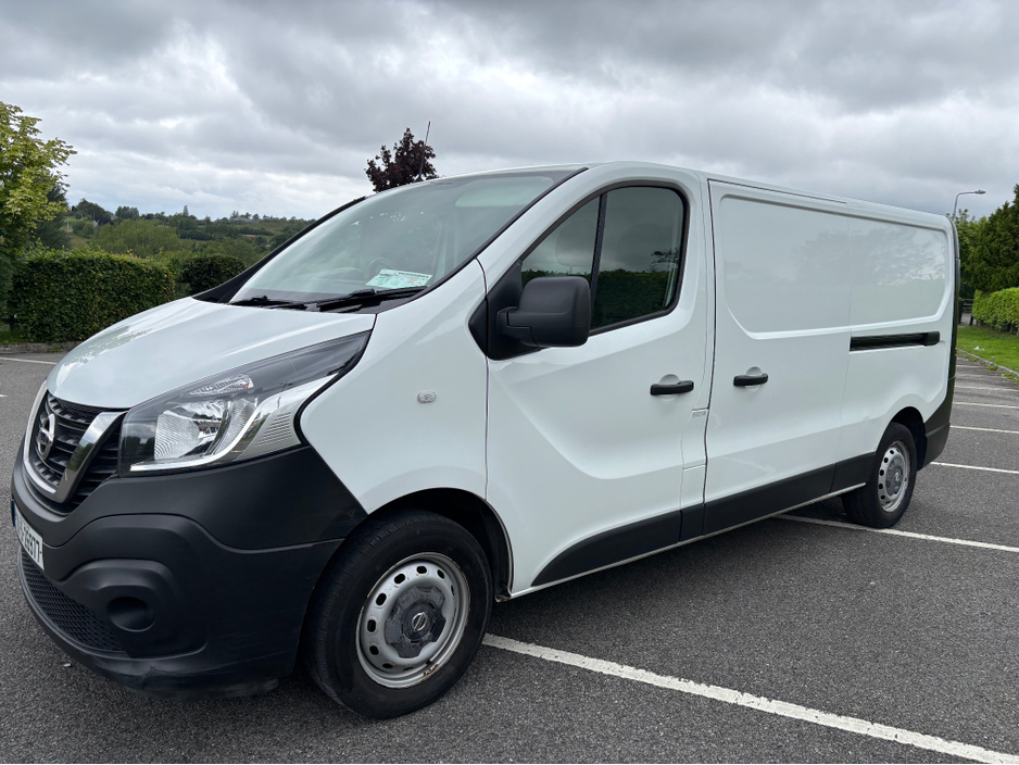 2021 Nissan NV300 2.0L Diesel For Sale Images