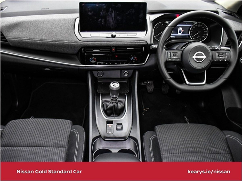 Nissan Qashqai 1.3 PET MILD HYBRID SV WITH HEATED FRONT SEATS - HEATED STEERING WHEEL - HEATED WINDSCREEN - MEGA SALE PRICE — thumbnail 4