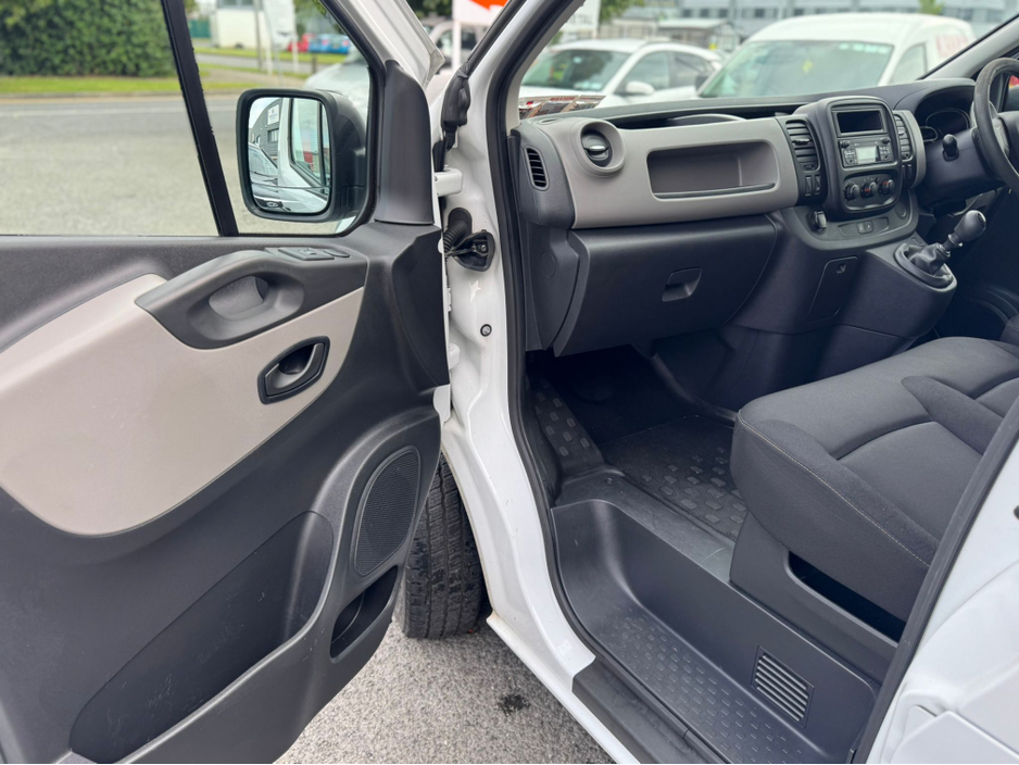 2017 Renault Trafic 1.6L Diesel For Sale Images