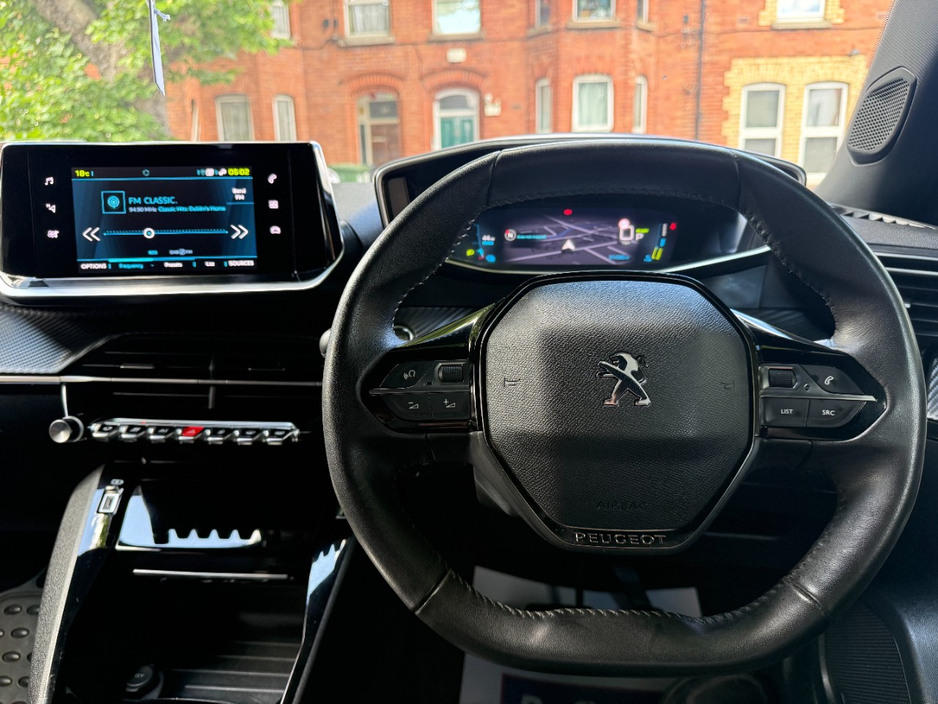 2023 Peugeot 2008 0L Electric For Sale Images