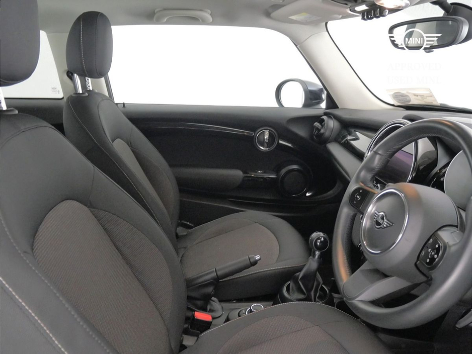 2021 MINI Hatch 1.5L Petrol For Sale Images