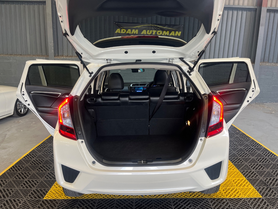Honda Fit DAA-GP6 HYBRID 5DR AUTO — thumbnail 13