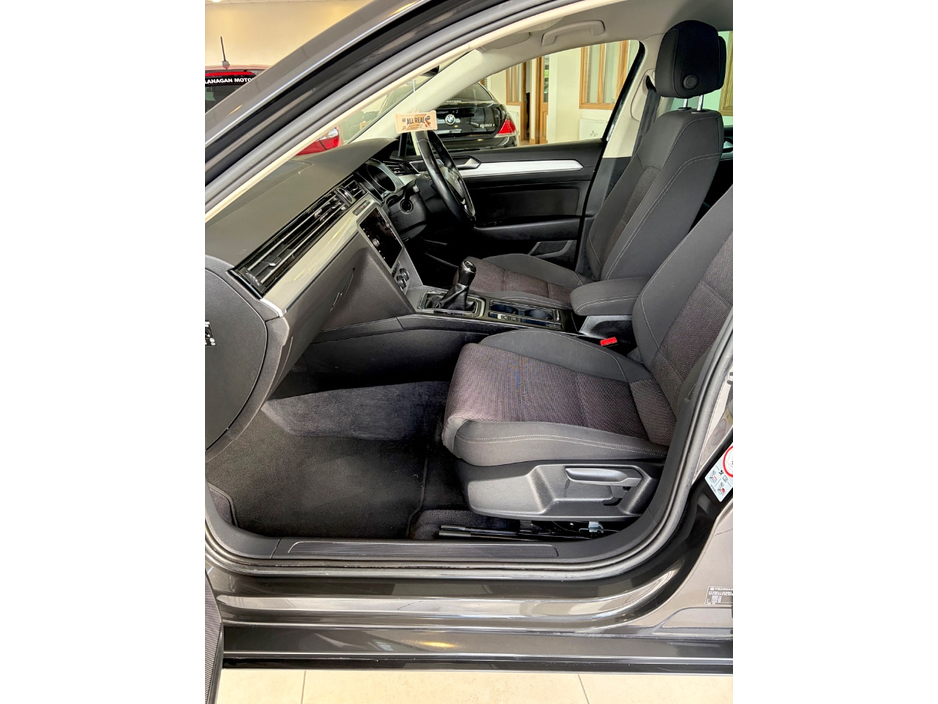 2019 Volkswagen Passat 2L Diesel For Sale Images