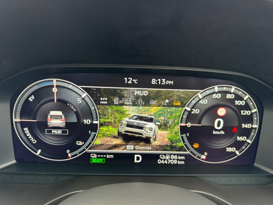 2022 Mitsubishi Outlander 2.4L Petrol Plug-in Hybrid For Sale Images