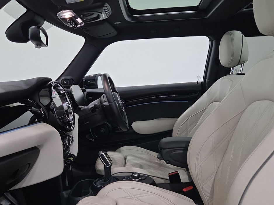 2023 MINI Hatch 0L Electric For Sale Images