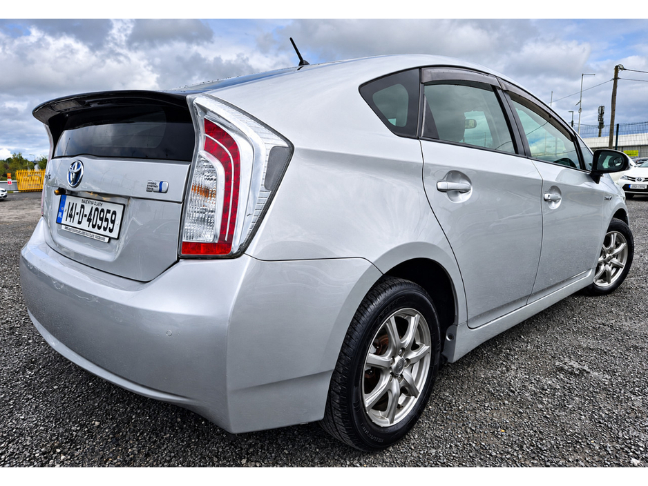 2014 Toyota Prius 1.8L Petrol Hybrid For Sale Images