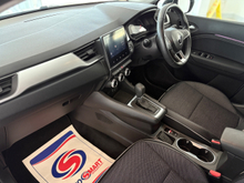 2023 Renault Captur 1.6L Hybrid For Sale Images