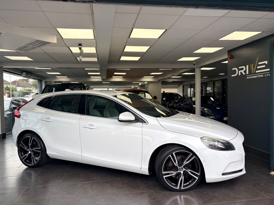 Volvo V40 LDA-MD4204T 5DR AUTO 40 SERIES