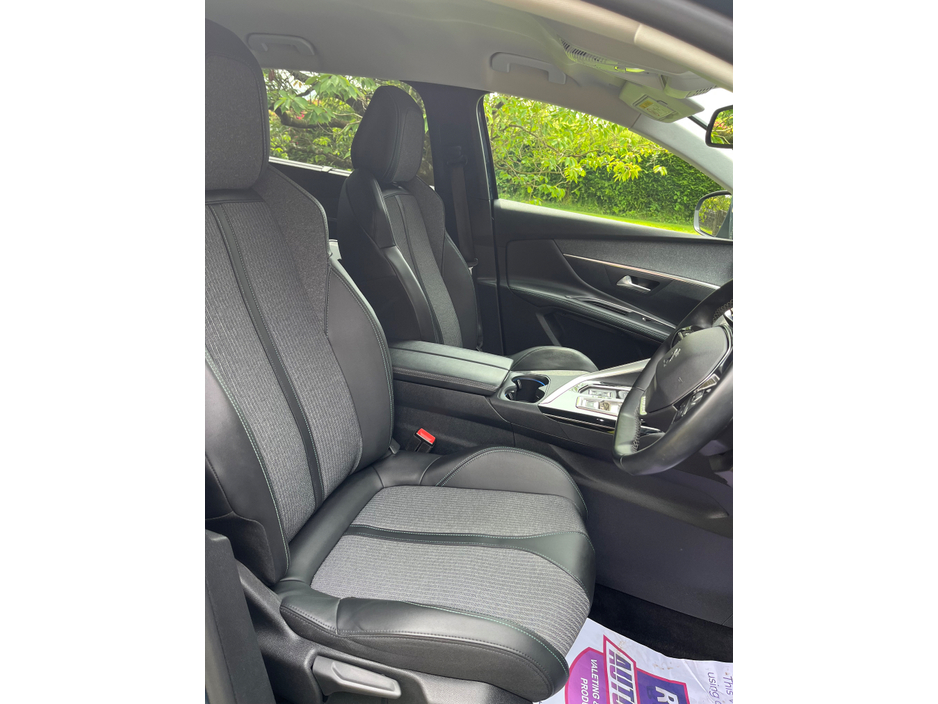 2021 Peugeot 5008 1.5L Diesel For Sale Images