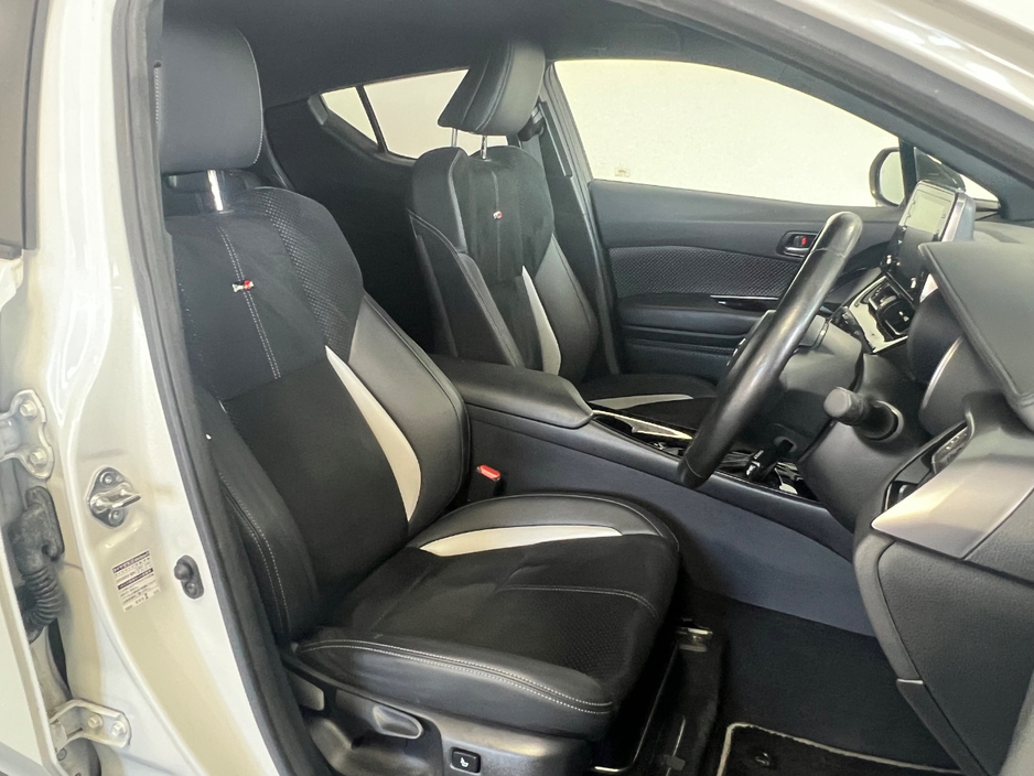 2020 Toyota C-HR 1.8L Petrol Hybrid For Sale Images