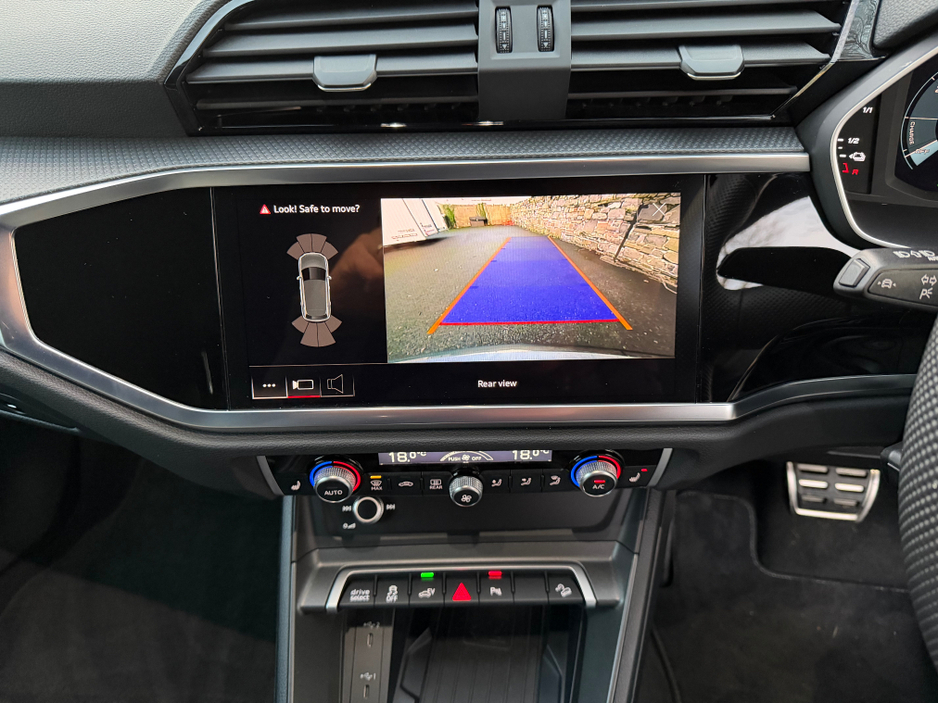 2024 Audi Q3 1.4L Petrol Plug-in Hybrid For Sale Images