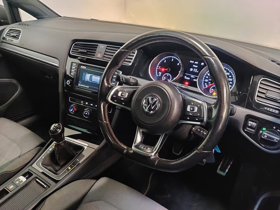 2016 Volkswagen Golf 2L Diesel For Sale Images