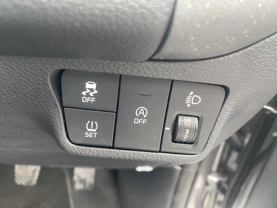 2026 Kia Stonic 1L Petrol Hybrid For Sale Images