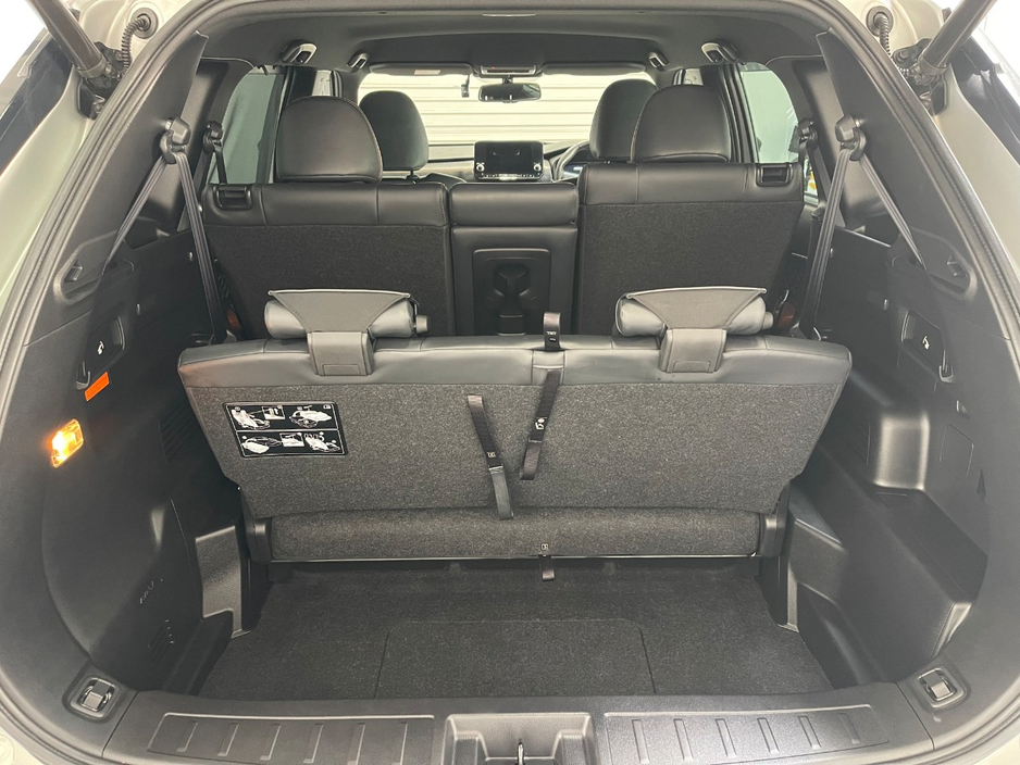 2022 Mitsubishi Outlander 2.4L Petrol Plug-in Hybrid For Sale Images