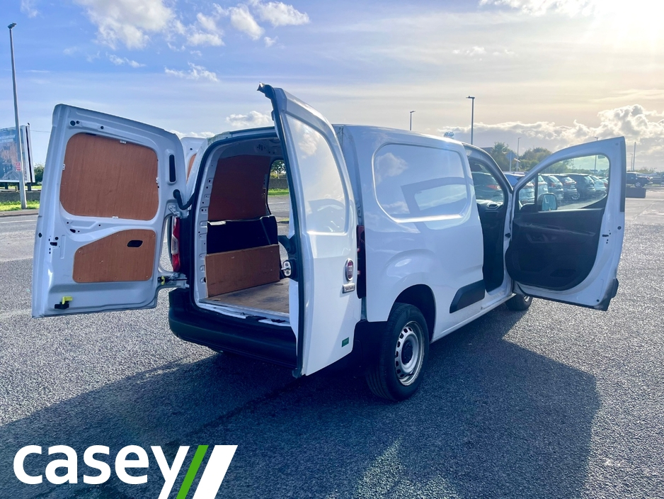 2023 Fiat Doblo 1.5L Diesel For Sale Images