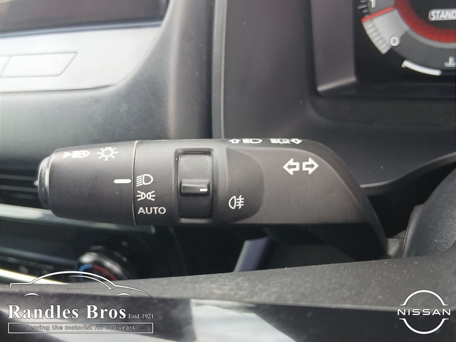 Nissan Qashqai 1.3 PET MILD HYBRID SV PREMIUM — thumbnail 22