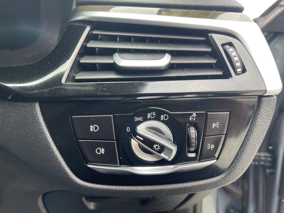 2020 BMW 5 Series 2L Petrol Plug-in Hybrid For Sale Images