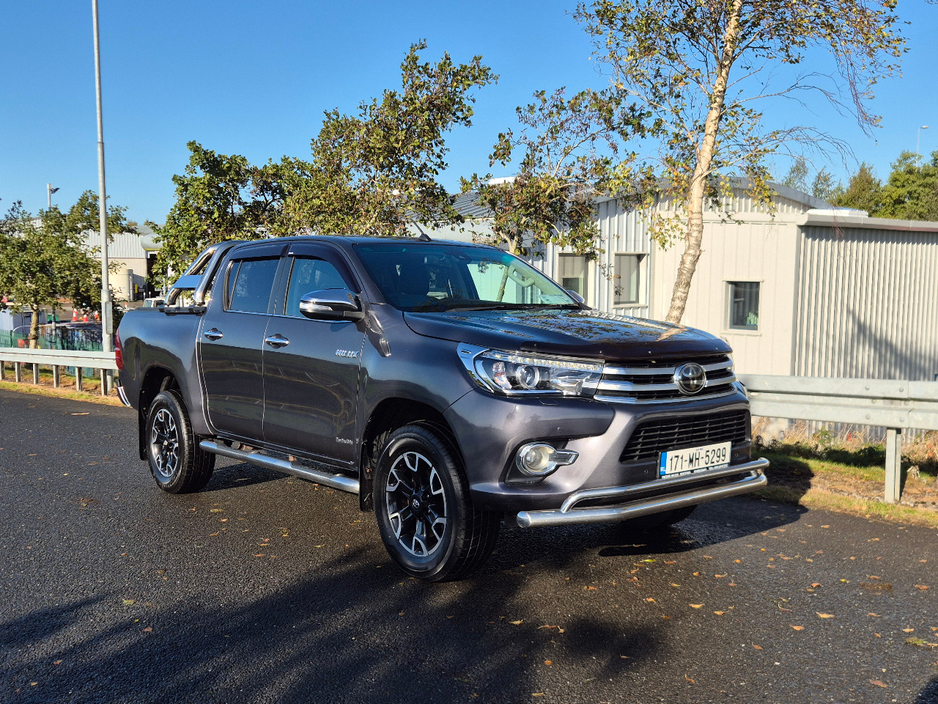 2017 Toyota Hilux 2.4L Diesel For Sale Images