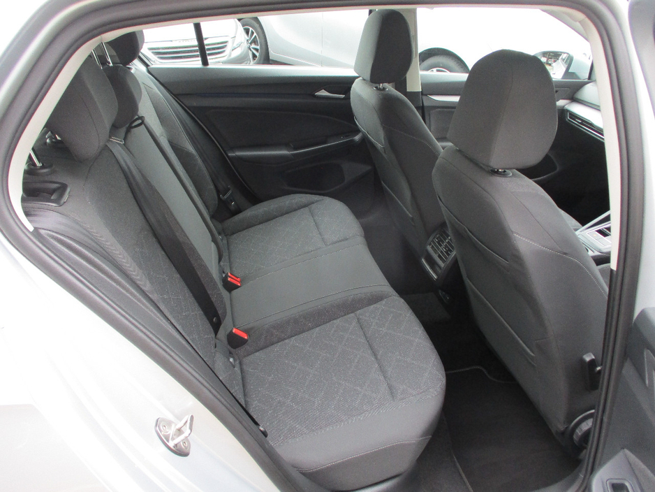 2024 Volkswagen Golf 1L Petrol For Sale Images