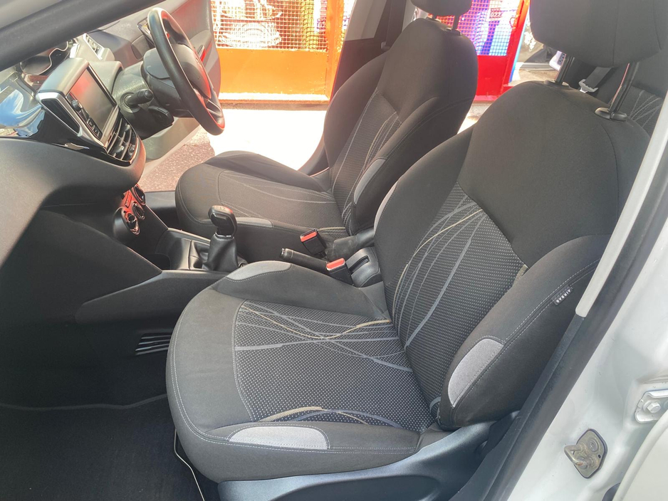 2014 Peugeot 208 1.2L Petrol For Sale Images