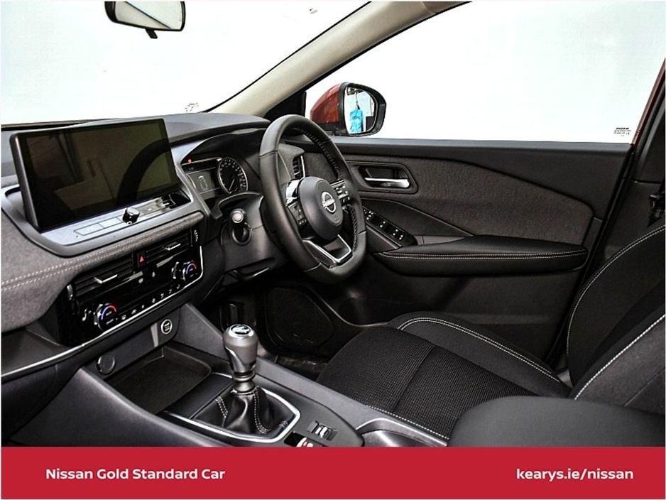 Nissan Qashqai 1.3 PET MILD HYBRID SV WITH HEATED FRONT SEATS - HEATED STEERING WHEEL - HEATED WINDSCREEN - MEGA SALE PRICE — thumbnail 5
