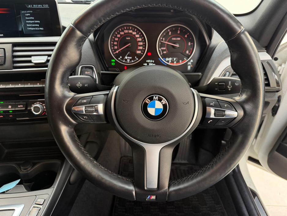 BMW 1 Series 118D 2.0 DIESEL M-SPORT PRO PLUS M-PERFORMANCE AUTOMATIC // M3 CS ALLOY PACKAGE INCLUDED // ALPINE WHITE METALLIC // LED MATRIX LIGHTING // LANE DEPARTURE ASSIST // PRO MEDIA PACK // CRUISE CONTROL — thumbnail 37