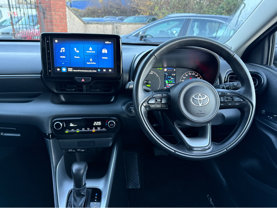 2025 Toyota Yaris 1.5L Petrol Hybrid For Sale Images