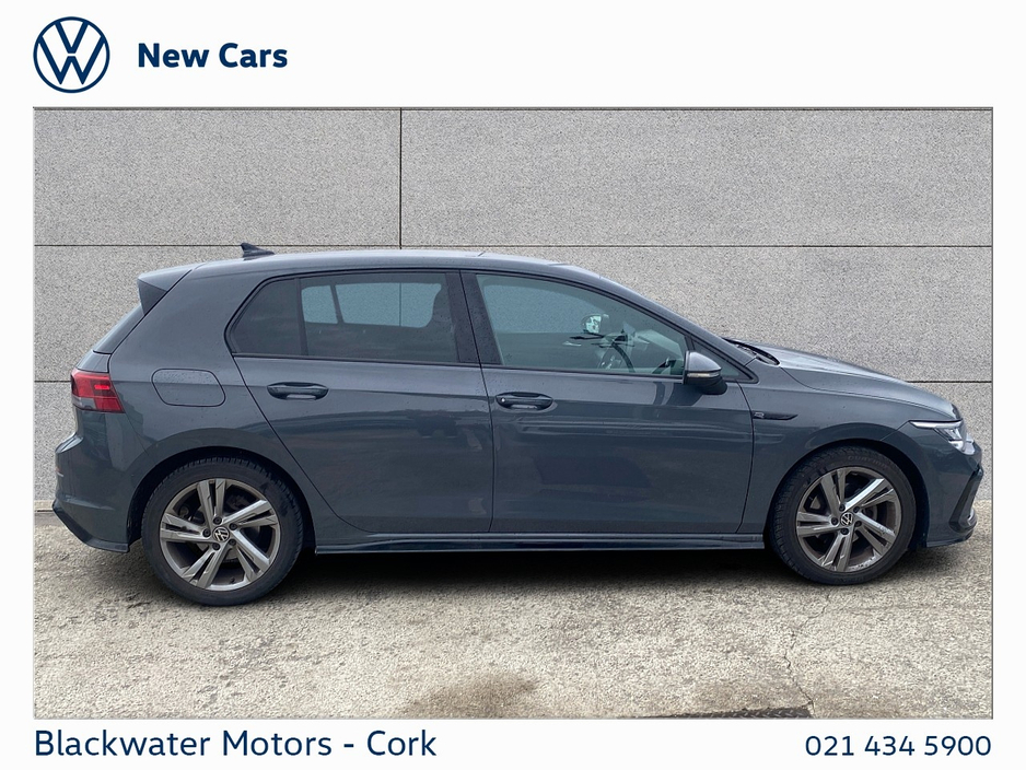 Volkswagen Golf 1.5TSI 130BHP 5DR R-LINE WITH REAR VIEW CAMERA, WINTER PACK & BERGAMO ALLOYS — thumbnail 9