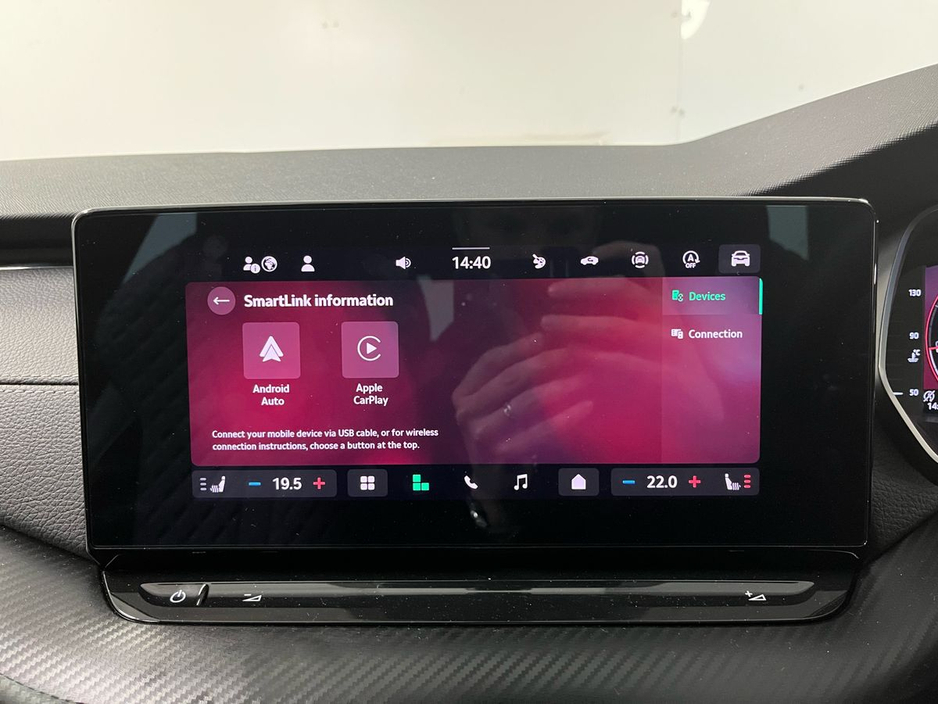 Skoda Octavia Sportline DSG 2.0TDI 150BHP - Reversing Camera - Ambient Lighting - Climate Control - Heated Seats - Keyless Start - Apple CarPlay/Android Auto — thumbnail 17