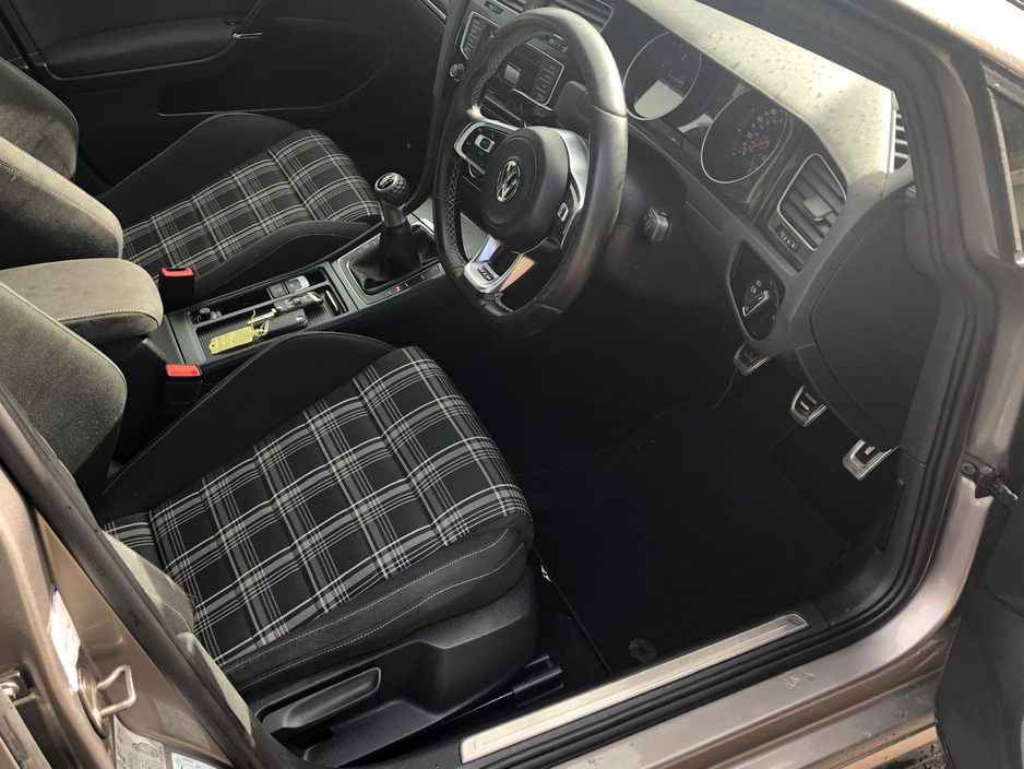 2015 Volkswagen Golf 2L Diesel For Sale Images