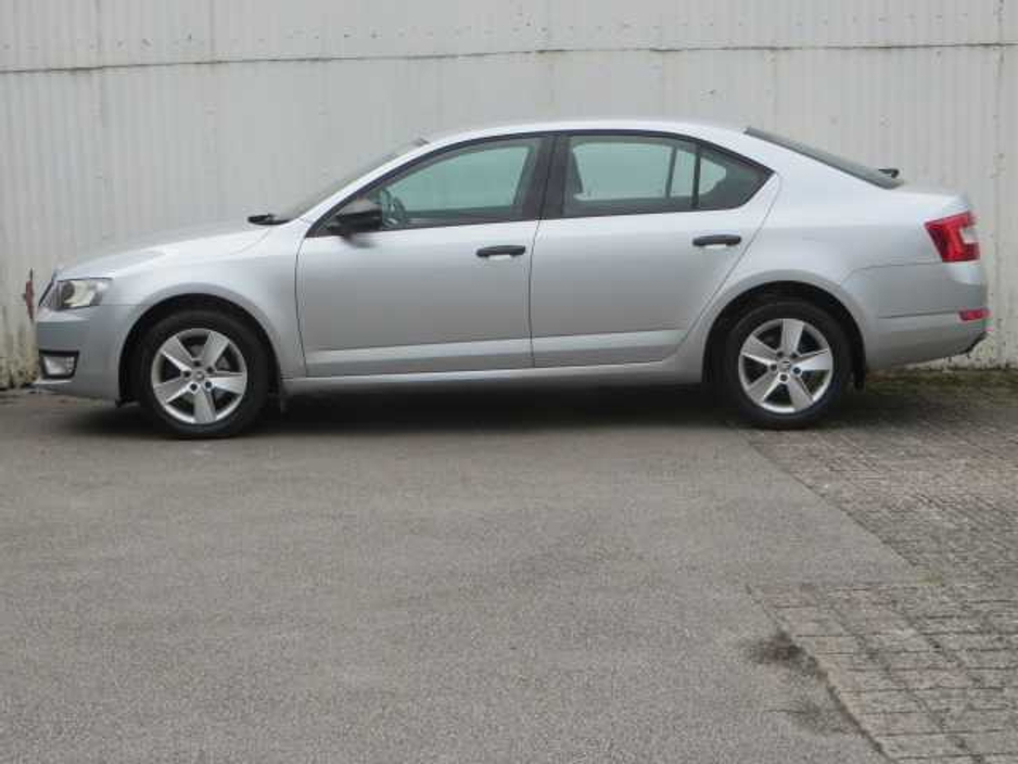 2014 Skoda Octavia 1.2L Petrol For Sale Images