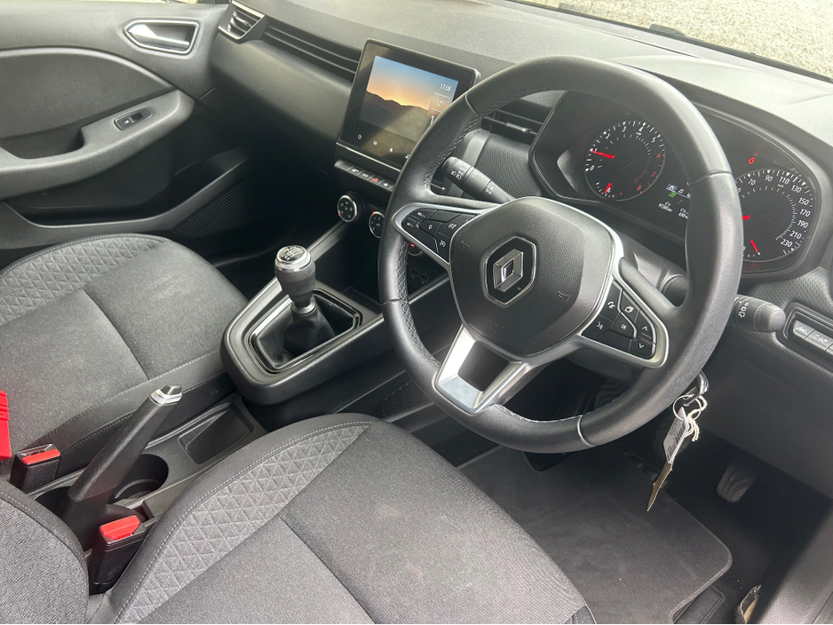 2022 Renault Clio 1.0L Petrol For Sale Images
