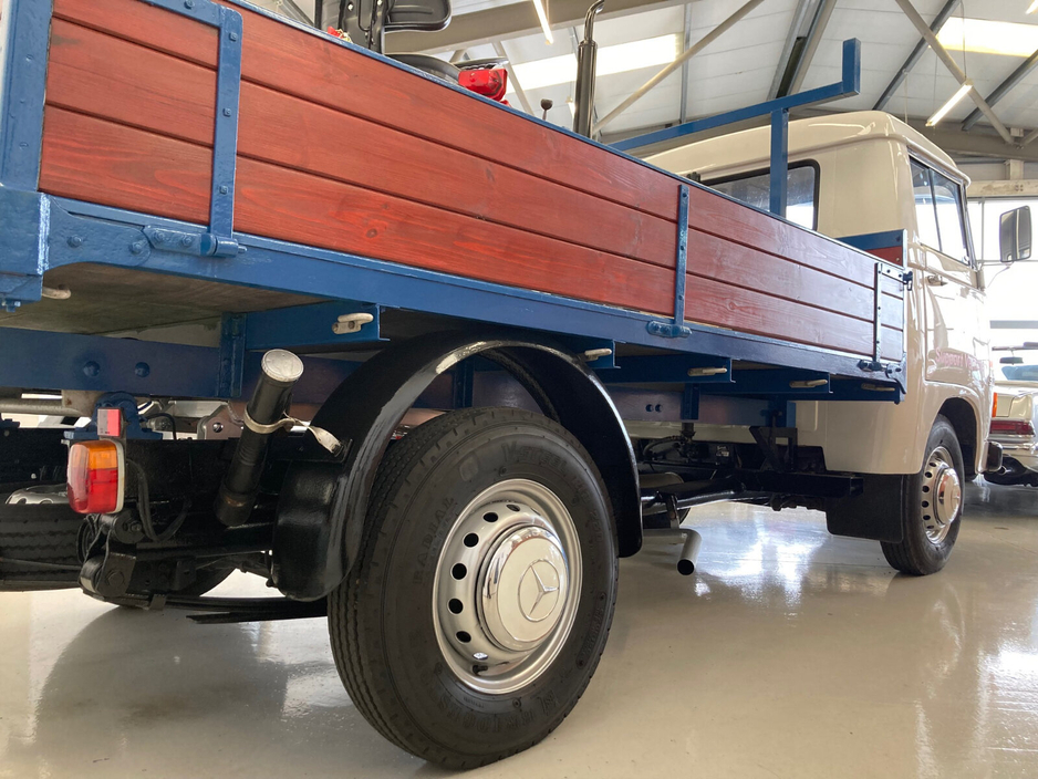 1976 Mercedes-Benz 306 D 2.2L Diesel For Sale Images