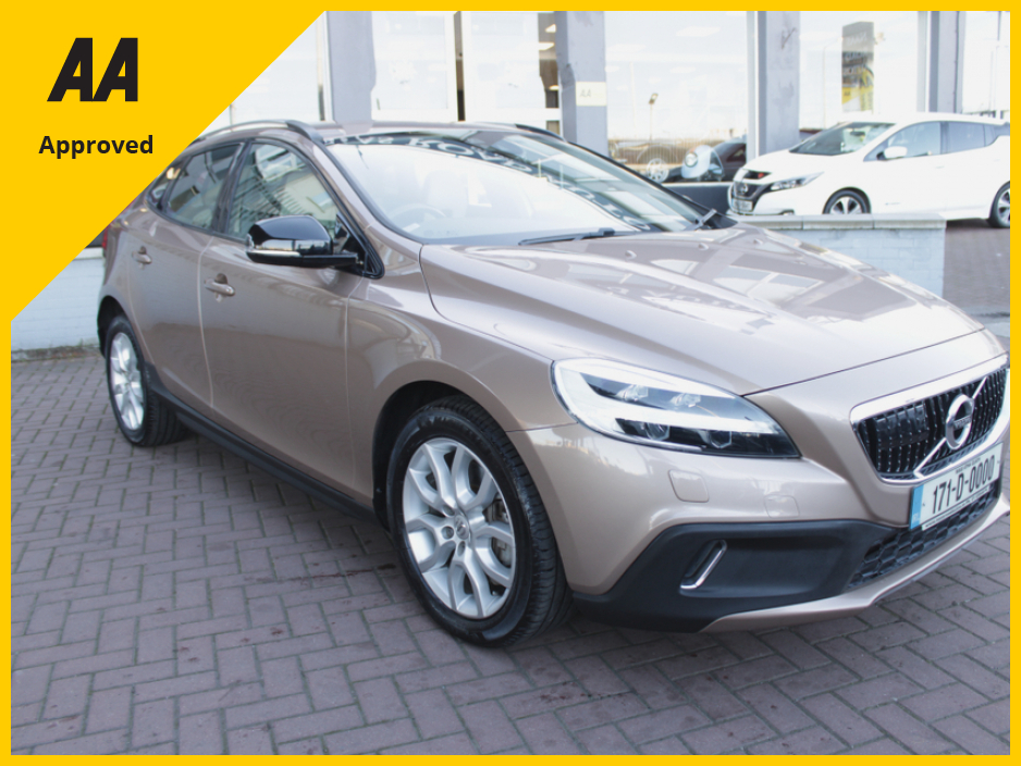 Used Volvo V40 2017 in Dublin
