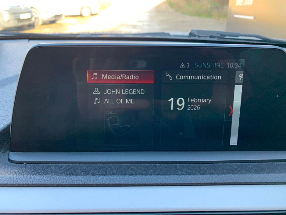 BMW 1 Series 116D SE AUTOMATIC // GREAT CONDITION // FULL SERVICE HISTORY // LEATHER, SAT NAV AND PARKING SENSORS // €200 ROAD TAX // 07/28 NCT // — thumbnail 25