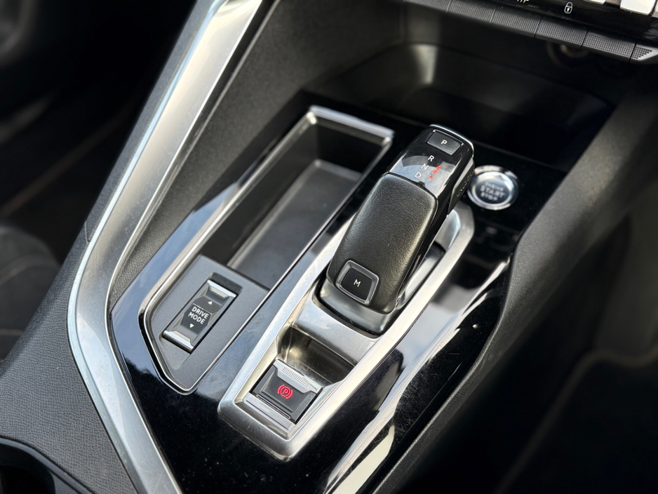 2021 Peugeot 5008 1.5L Diesel For Sale Images