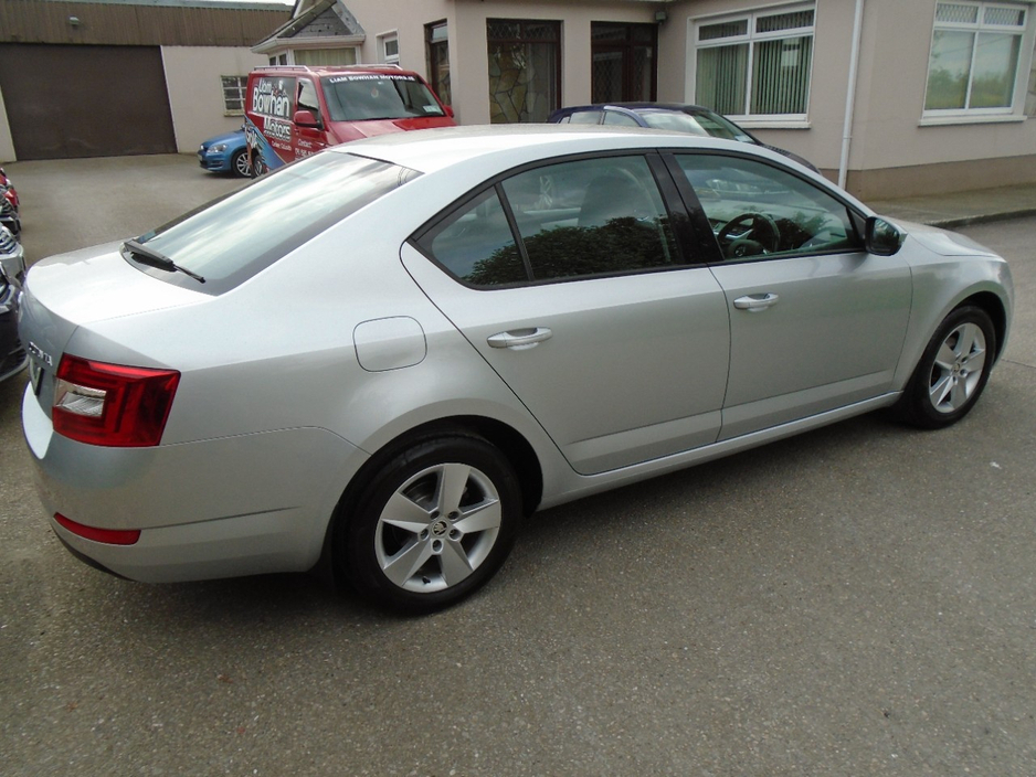 2017 Skoda Octavia 1.6L Diesel For Sale Images