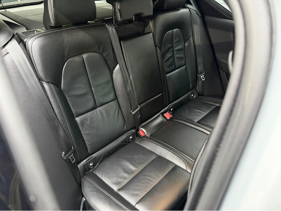 2021 Volvo XC40 1.5L Petrol Plug-in Hybrid For Sale Images