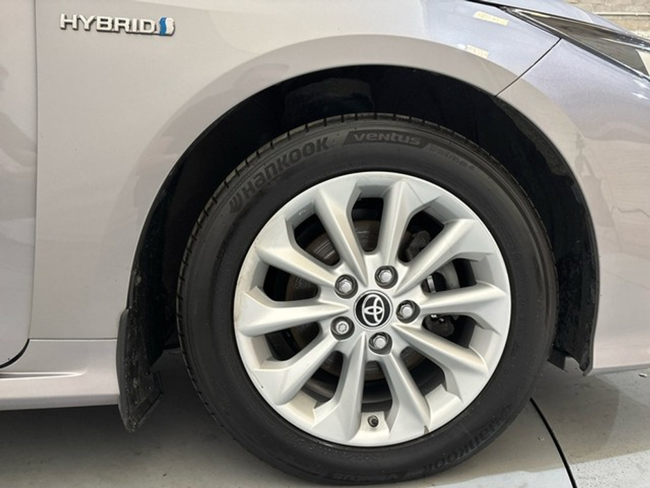 Toyota Corolla HYB LUNA SALOON 4DR AUTO — thumbnail 18