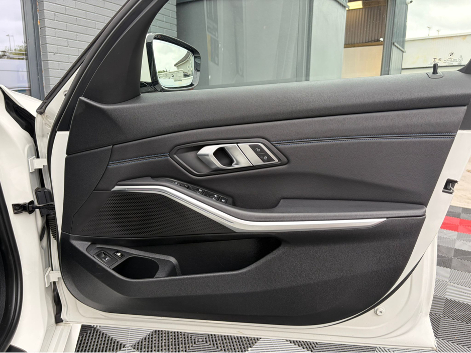 2022 BMW 3 Series 2L Hybrid For Sale Images